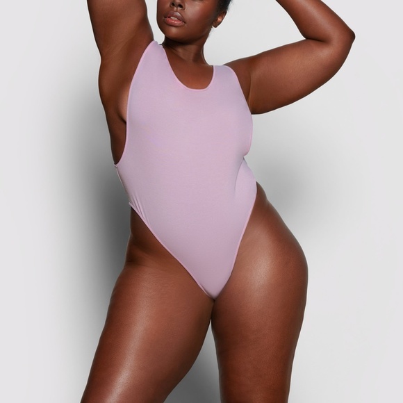 Skims NWT Bodysuit - Picture 9 of 9
